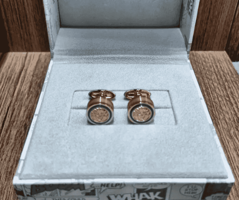 أزرار أكمام دي سي كوميكس فيلين