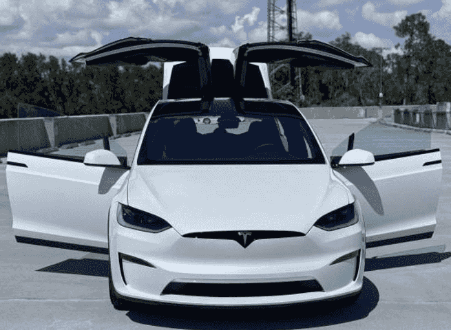 Tesla Model X 2023