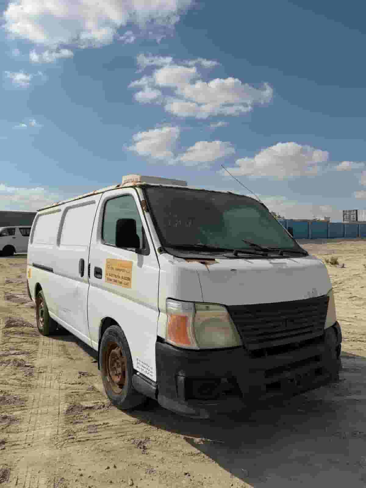 للبيع باص نيسان اورفان 2008 