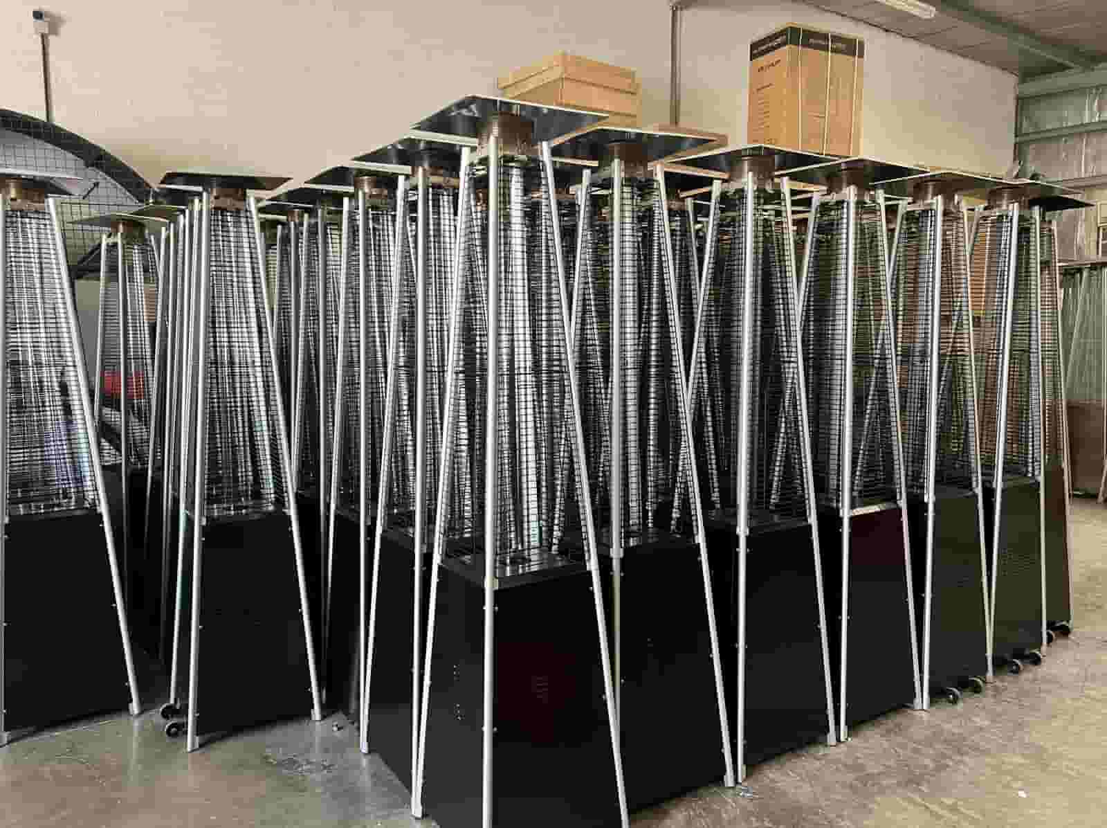 Quartz Tube Pyramid Patio Heater With Electric Ignition