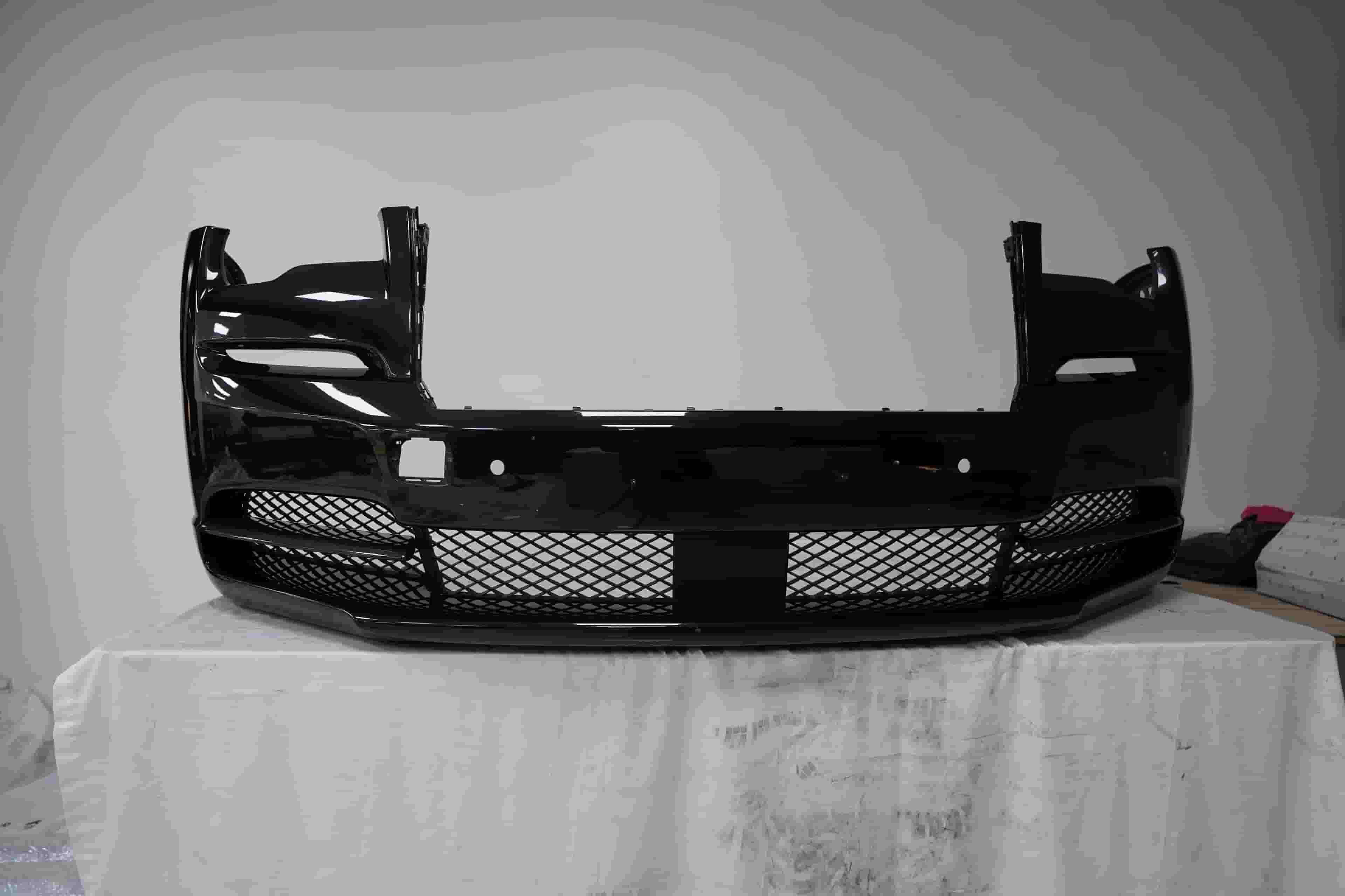Rolls-Royce Wraith front bumper black 