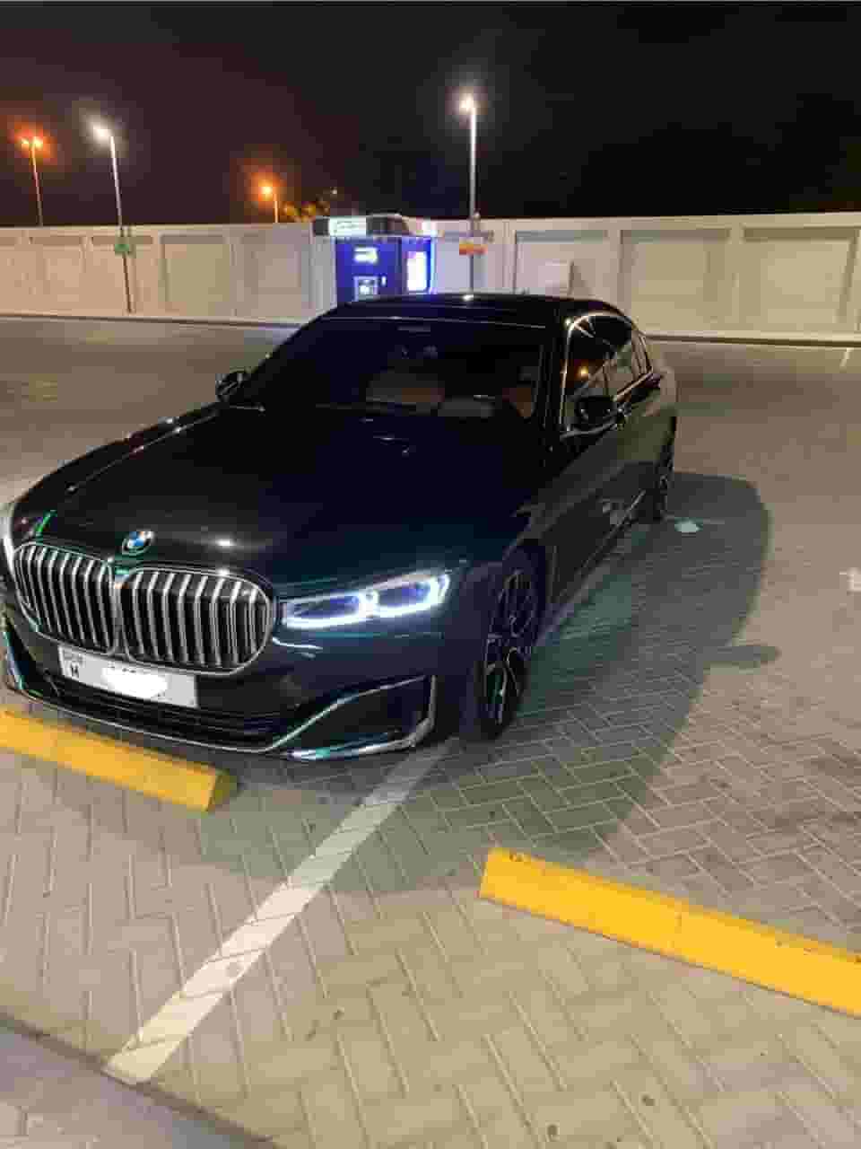 بي إم دبليو 750 لي 2021