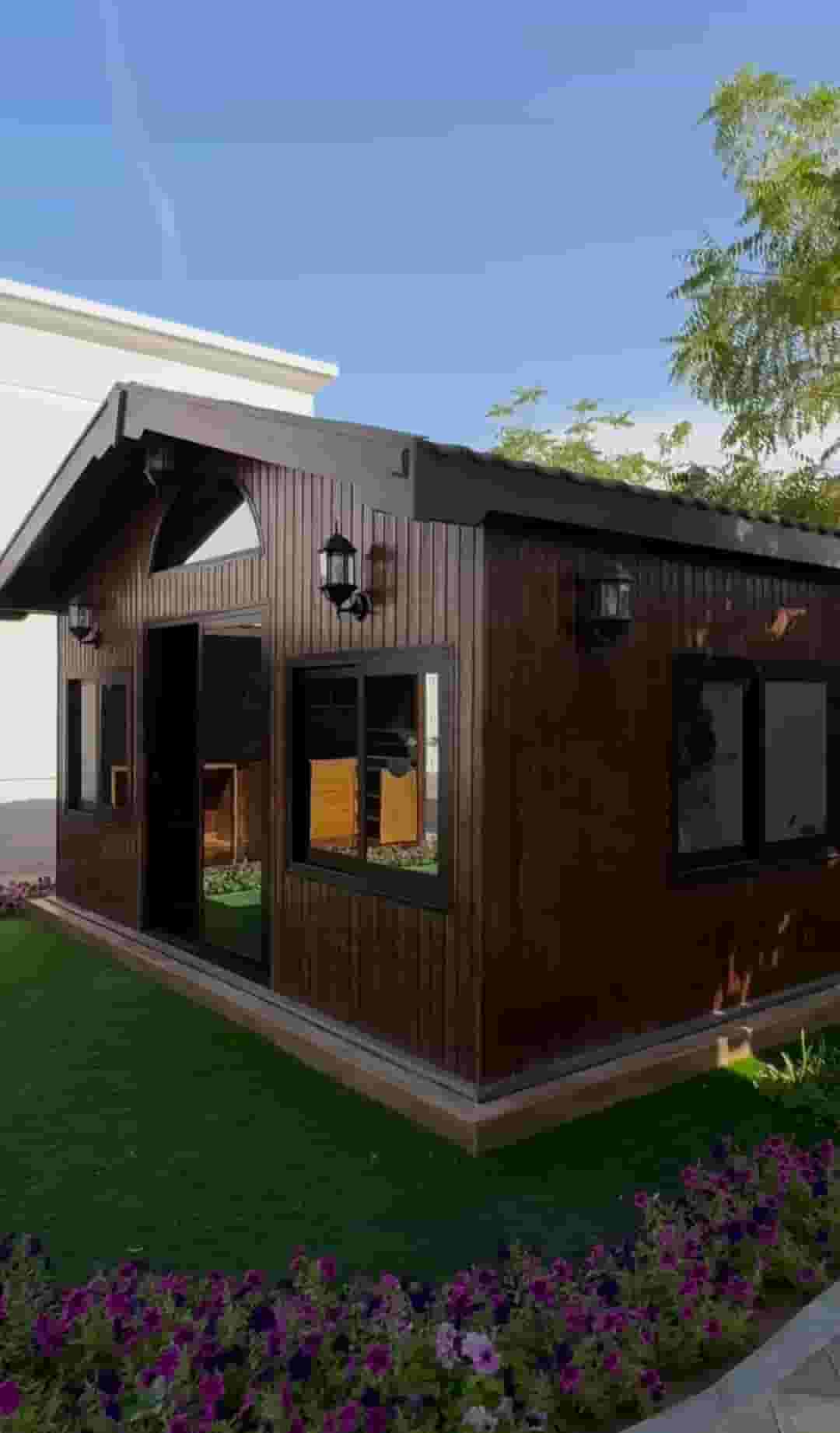 D.H. Company for the construction of huts, wooden boards and decorations**