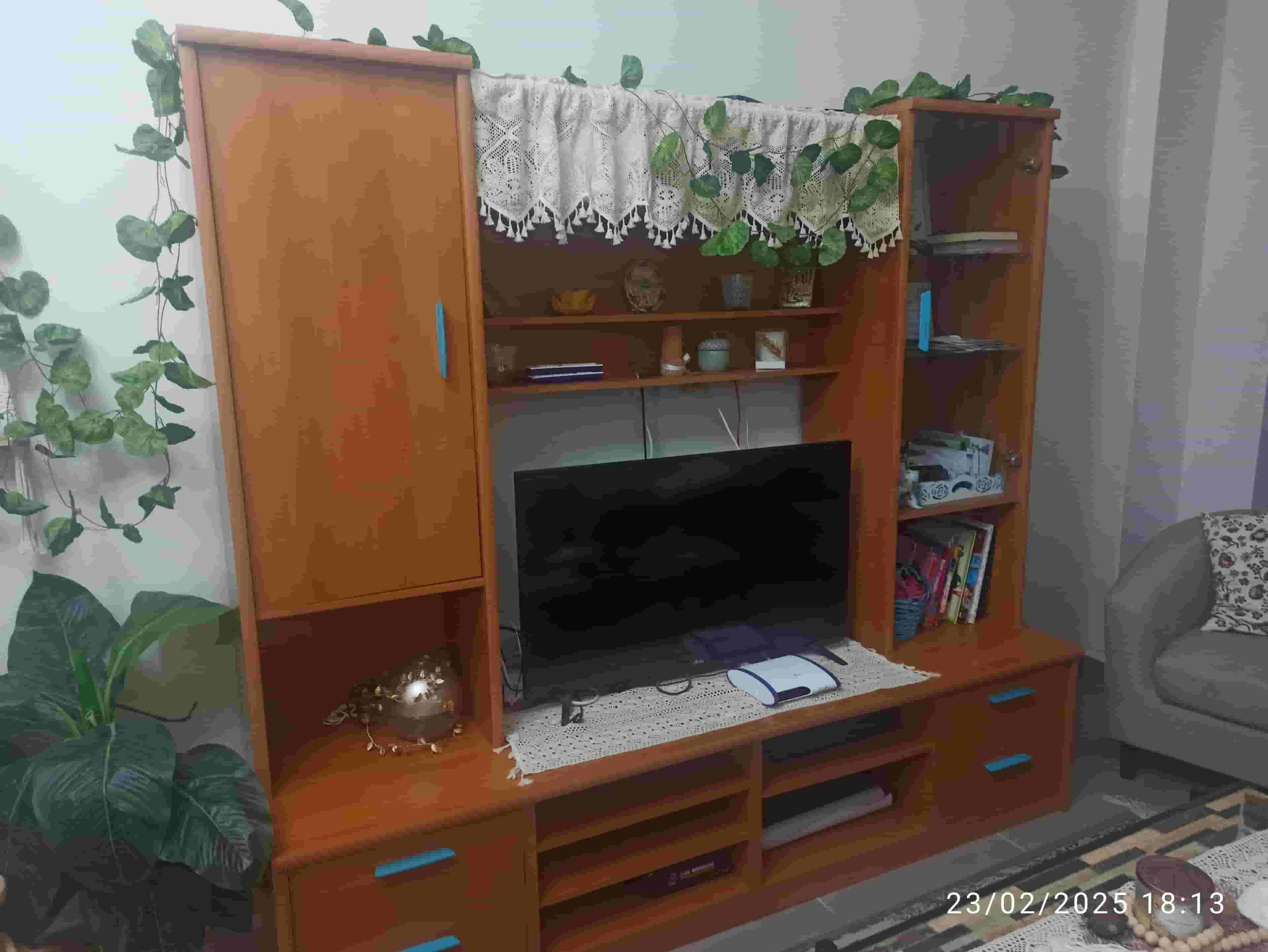 TV cabinet 