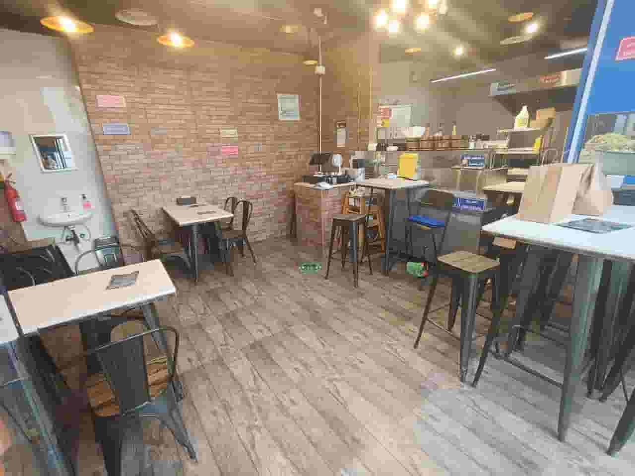 A restaurant to waive the license in the Madinat Zayed area, the Gold Market
