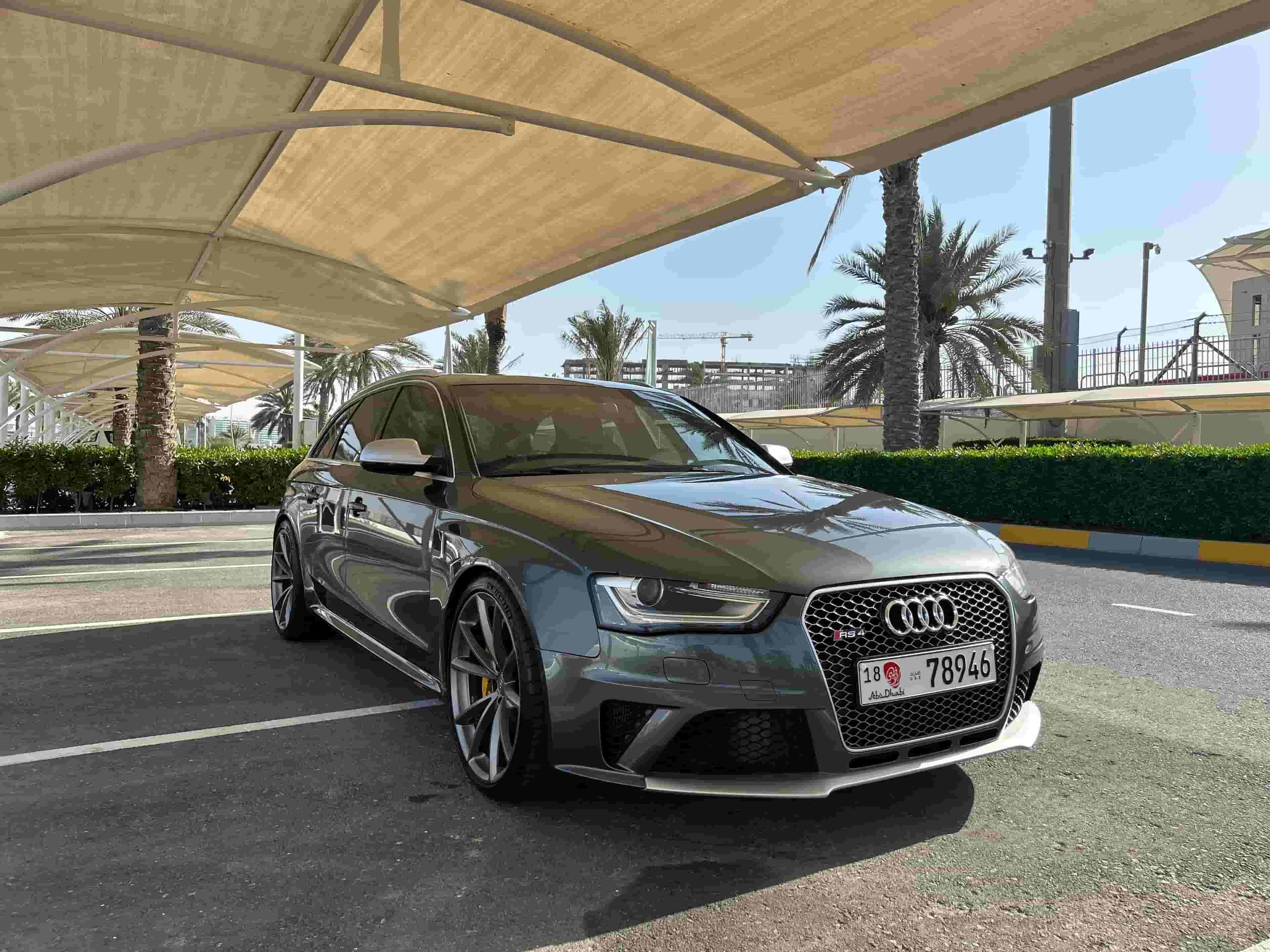أودي RS4 موديل 2014
