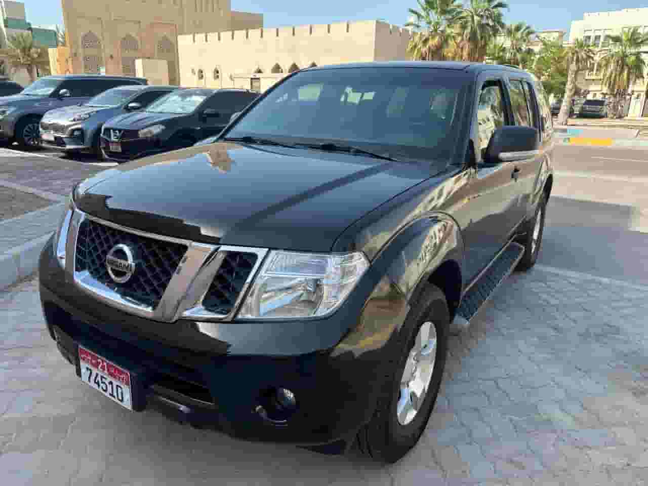  Nissan Pathfinder model 20015