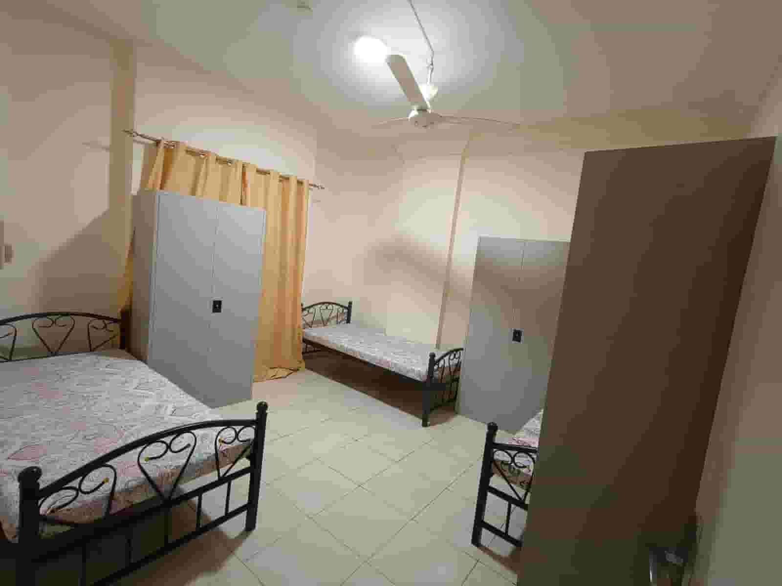 Shared housing - Al Majaz 1 - Sharjah