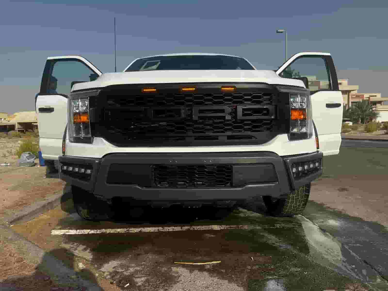 للبيع سياره فورد f150 2023
