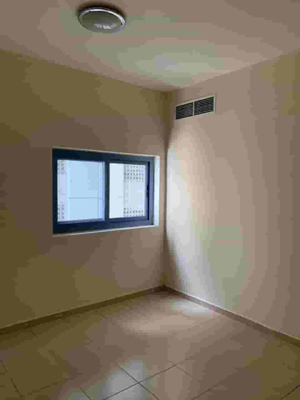 Apartment for annual rent in Al Mamzar