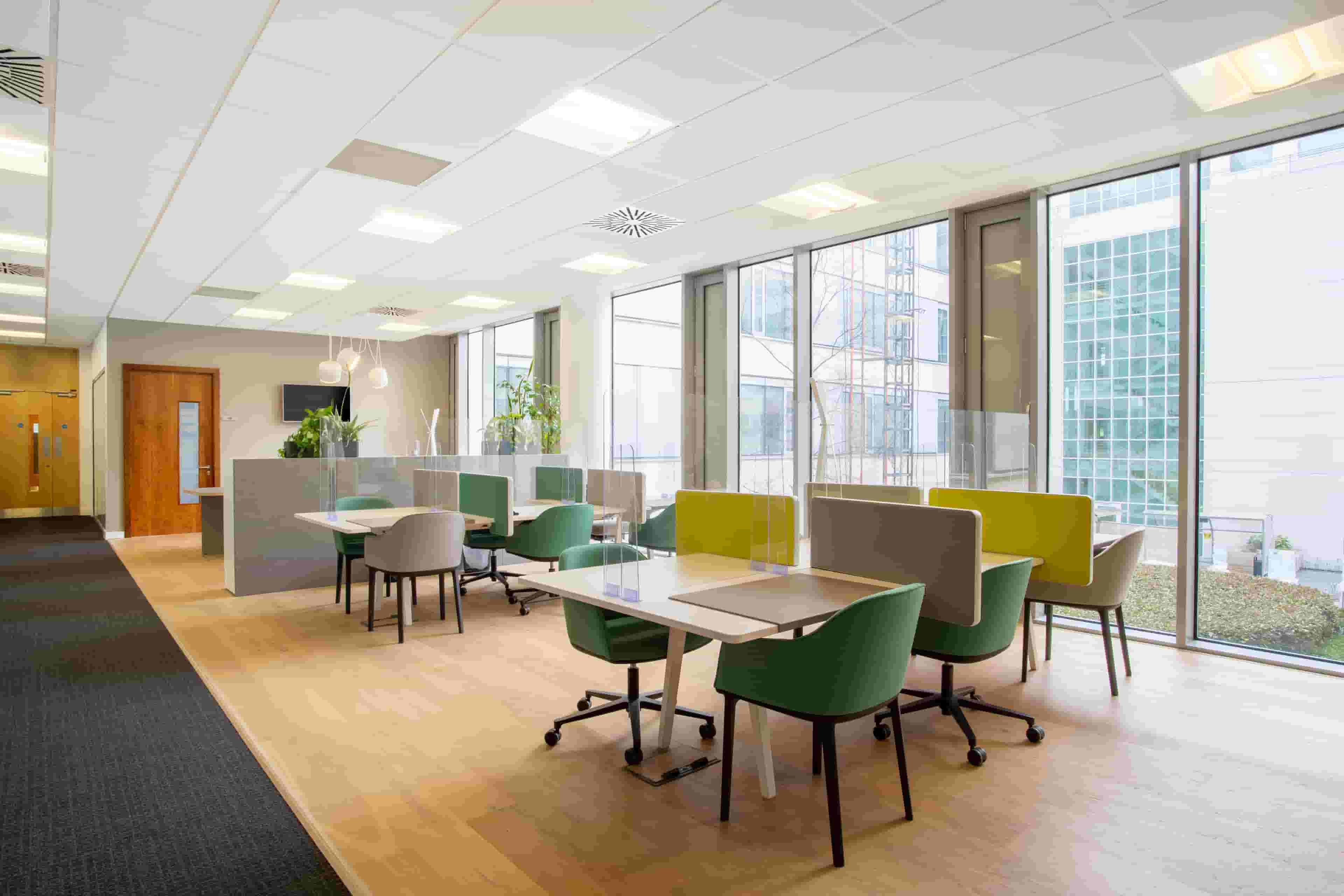 Book a reserved coworking spot or hot desk in ABU DHABI, Airport Road