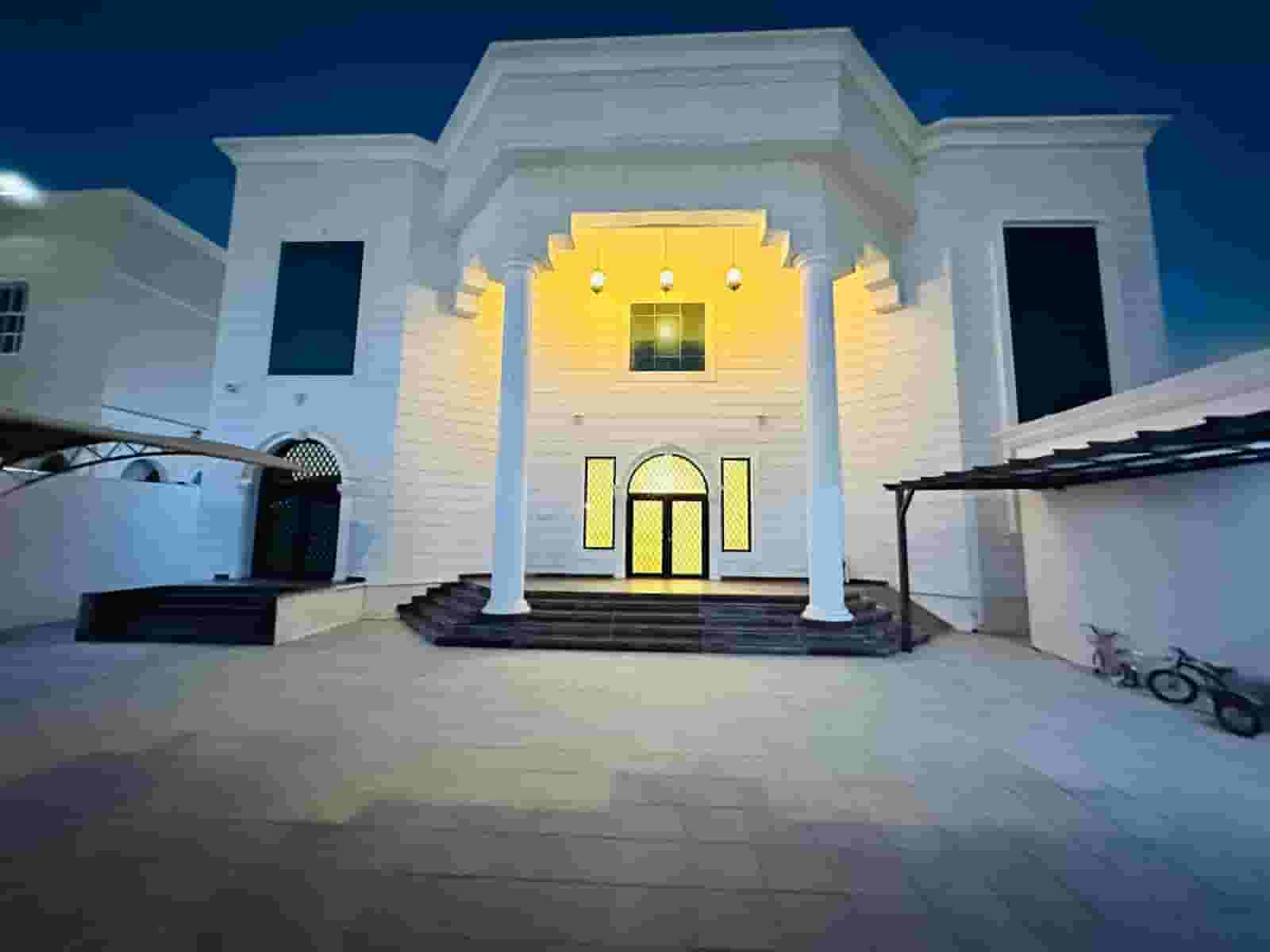 Amazing 5 bedroom villa with two houses in Riyadh
