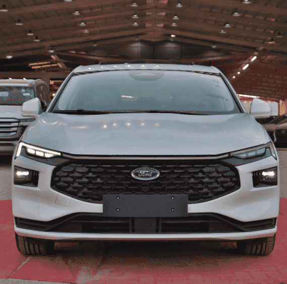Ford Taurus Trend 2025 