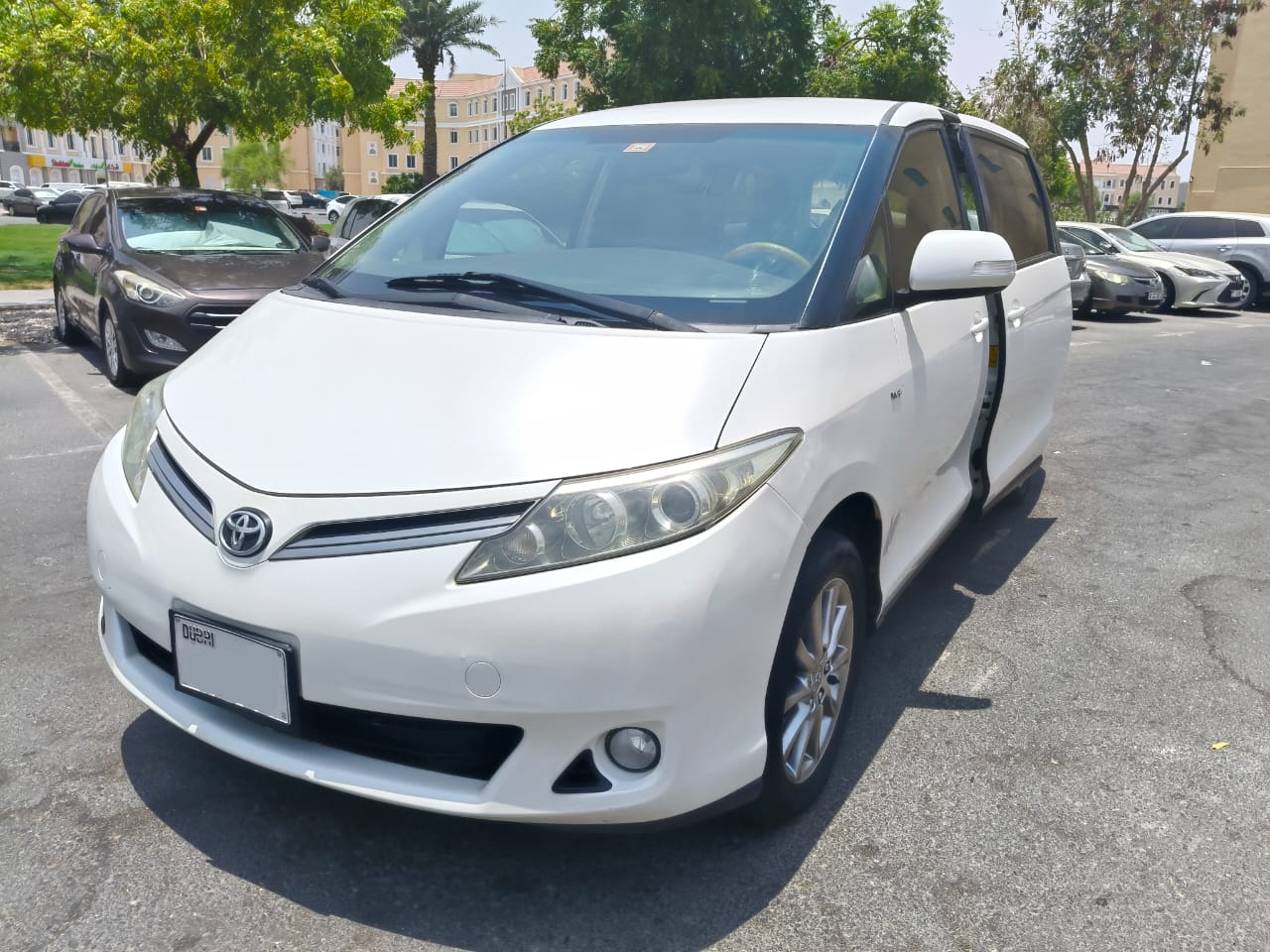 TOYOTA PREVIA 2012