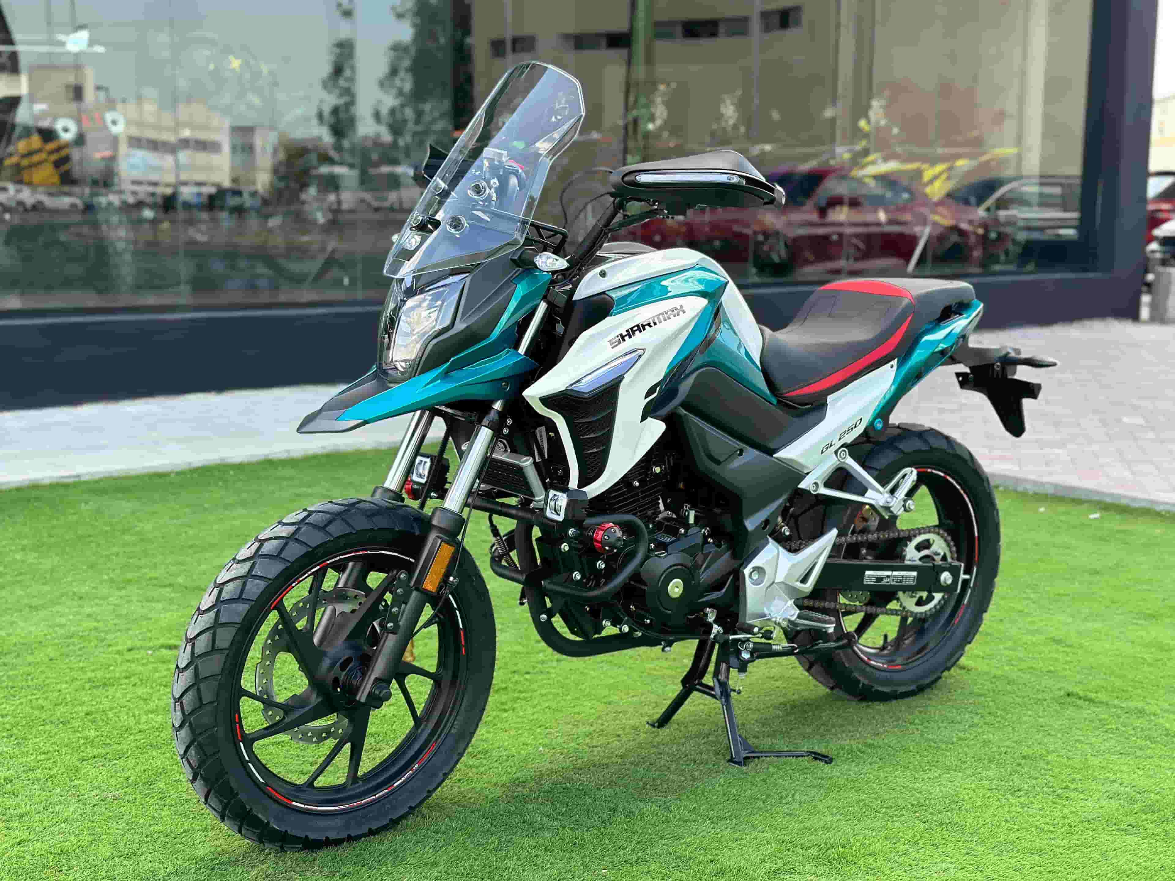دراجة جي إل 2024 250