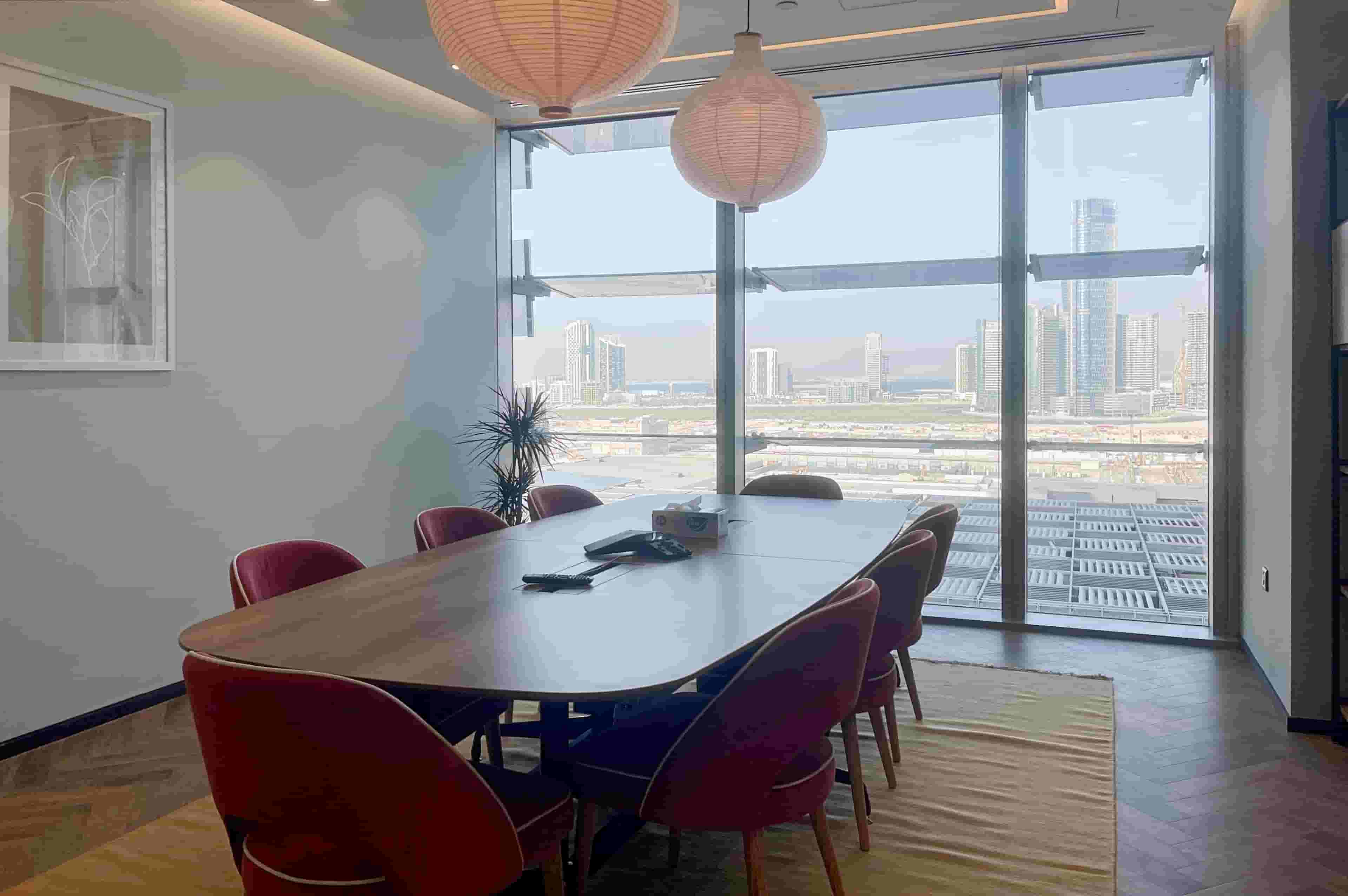 Fully serviced open plan office space for you and your team in Abu Dhabi, Al Maqam Tower