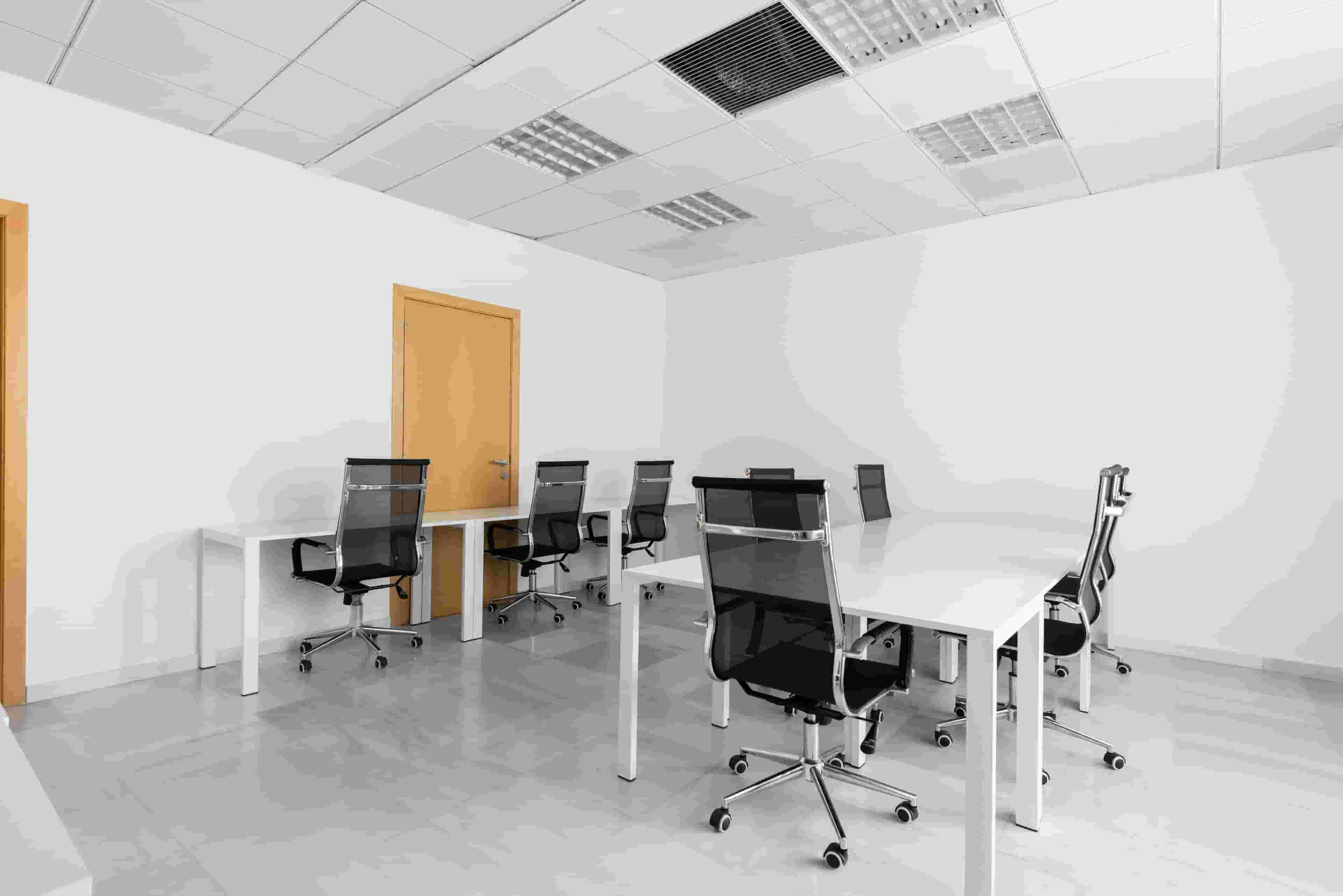 Fully serviced open plan office space for you and your team in Abu Dhabi, Al Maqam Tower