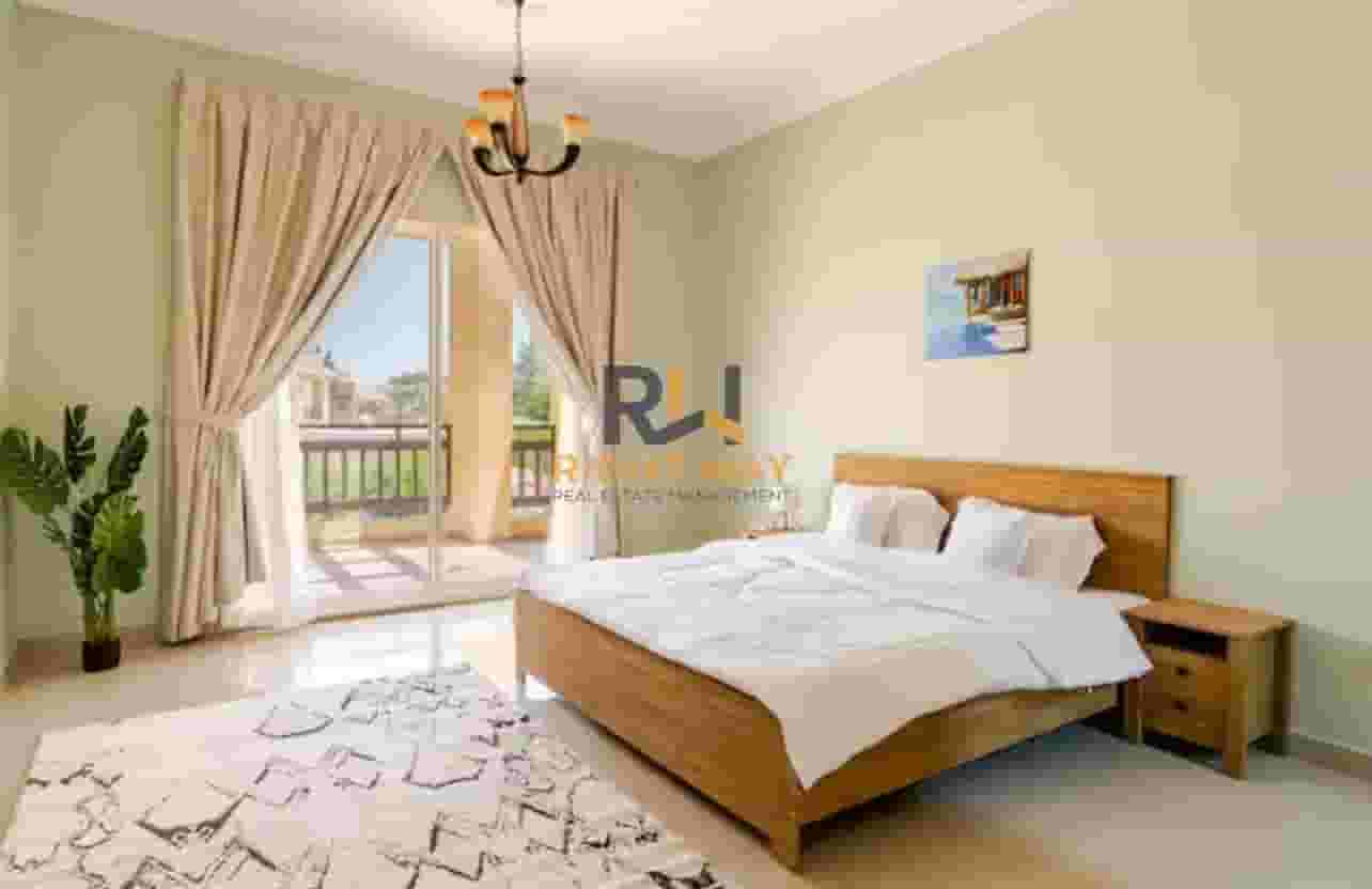For rent a furnished villa in the East Gate complex