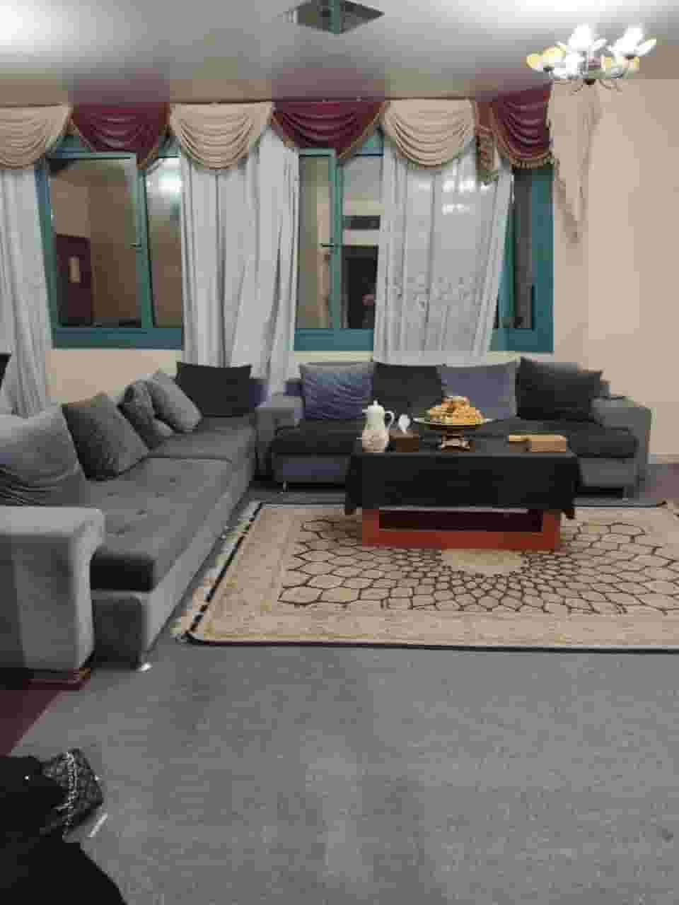 Used furniture in excellent condition for travel
