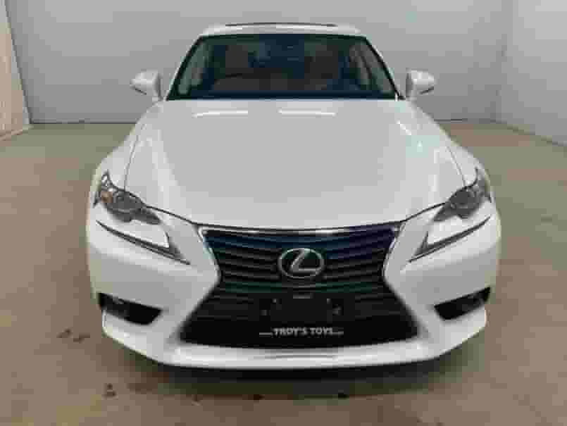 لكزس 2016 آي إس