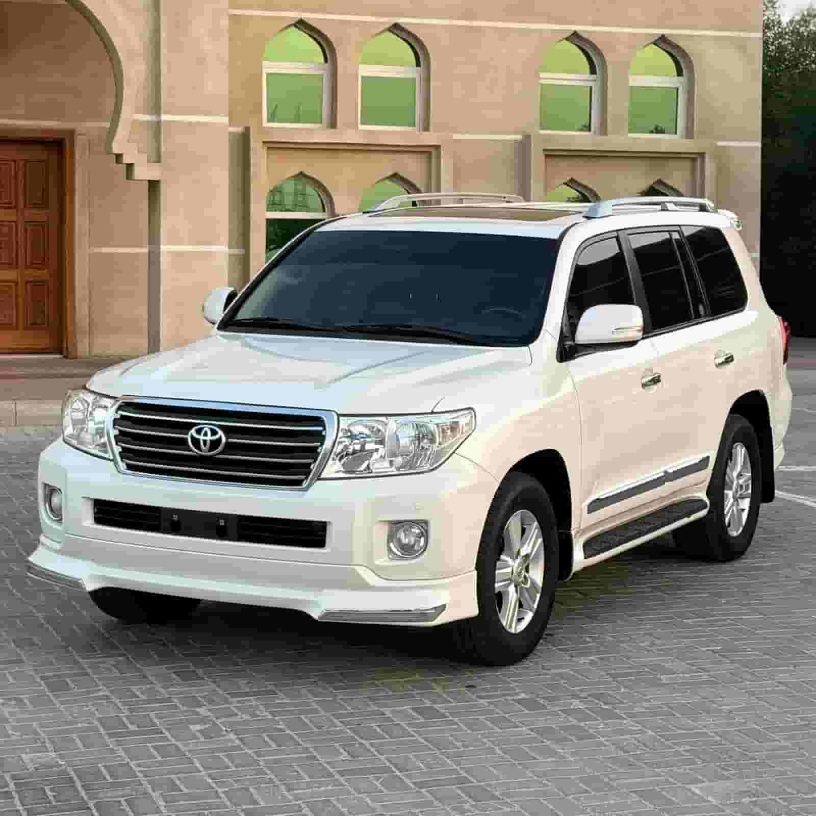 Toyota Land Cruiser GXR V6 model 2015