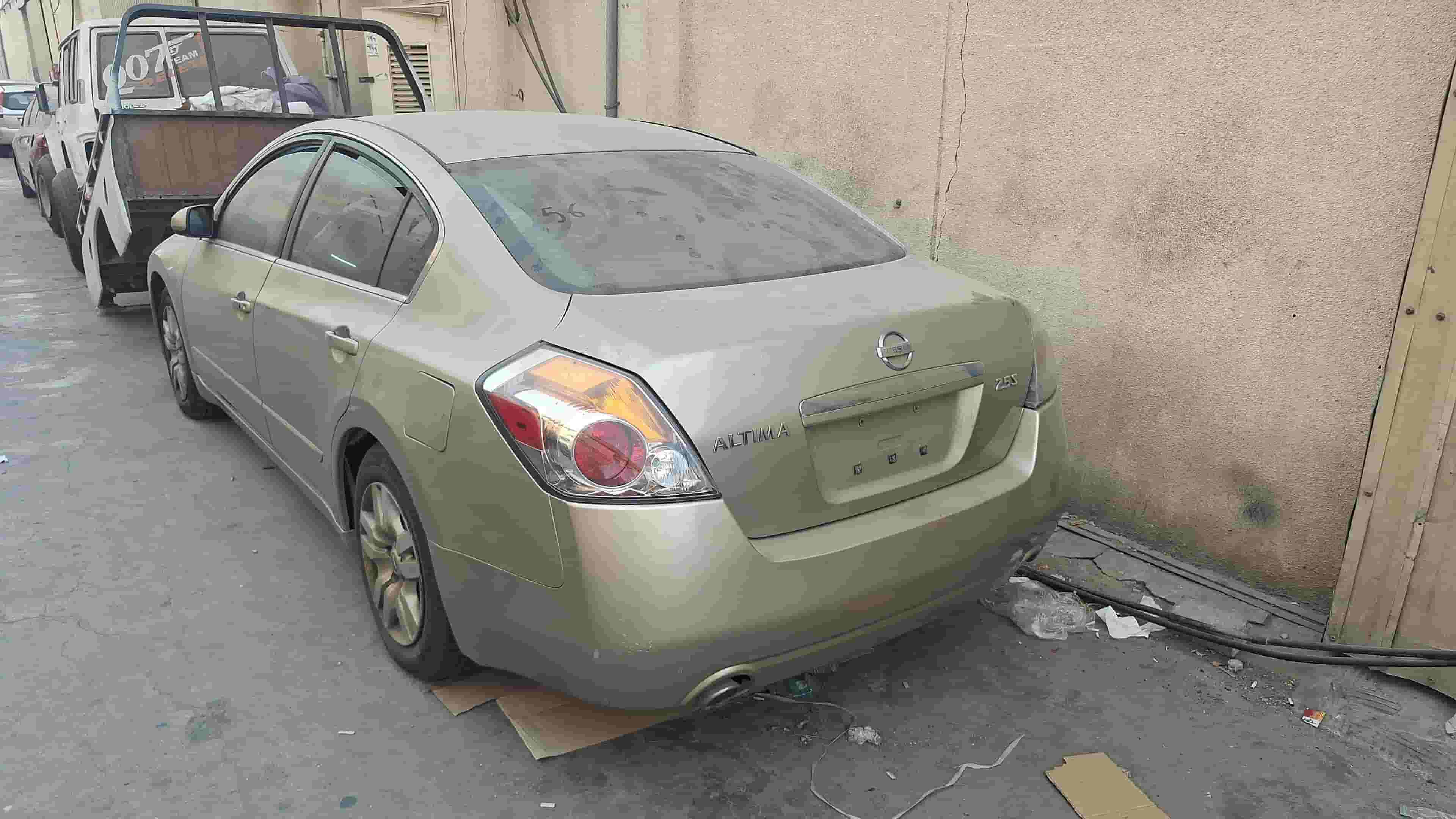 التيما 2009 للبيع 
