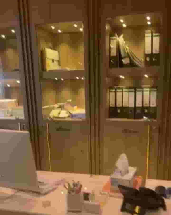 office furniture 