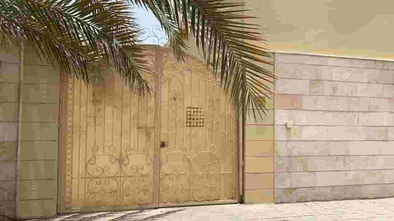للايجار فيلا دبي بالمزهر 400م