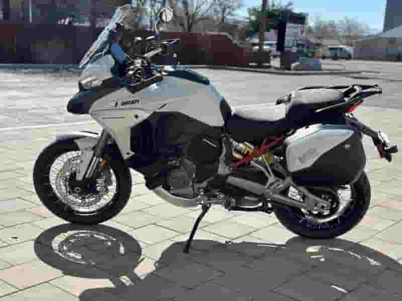Ducati Multistrada V4S Model 2023
