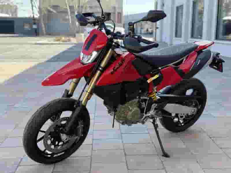 Ducati Hypermotard 698 Model 2025