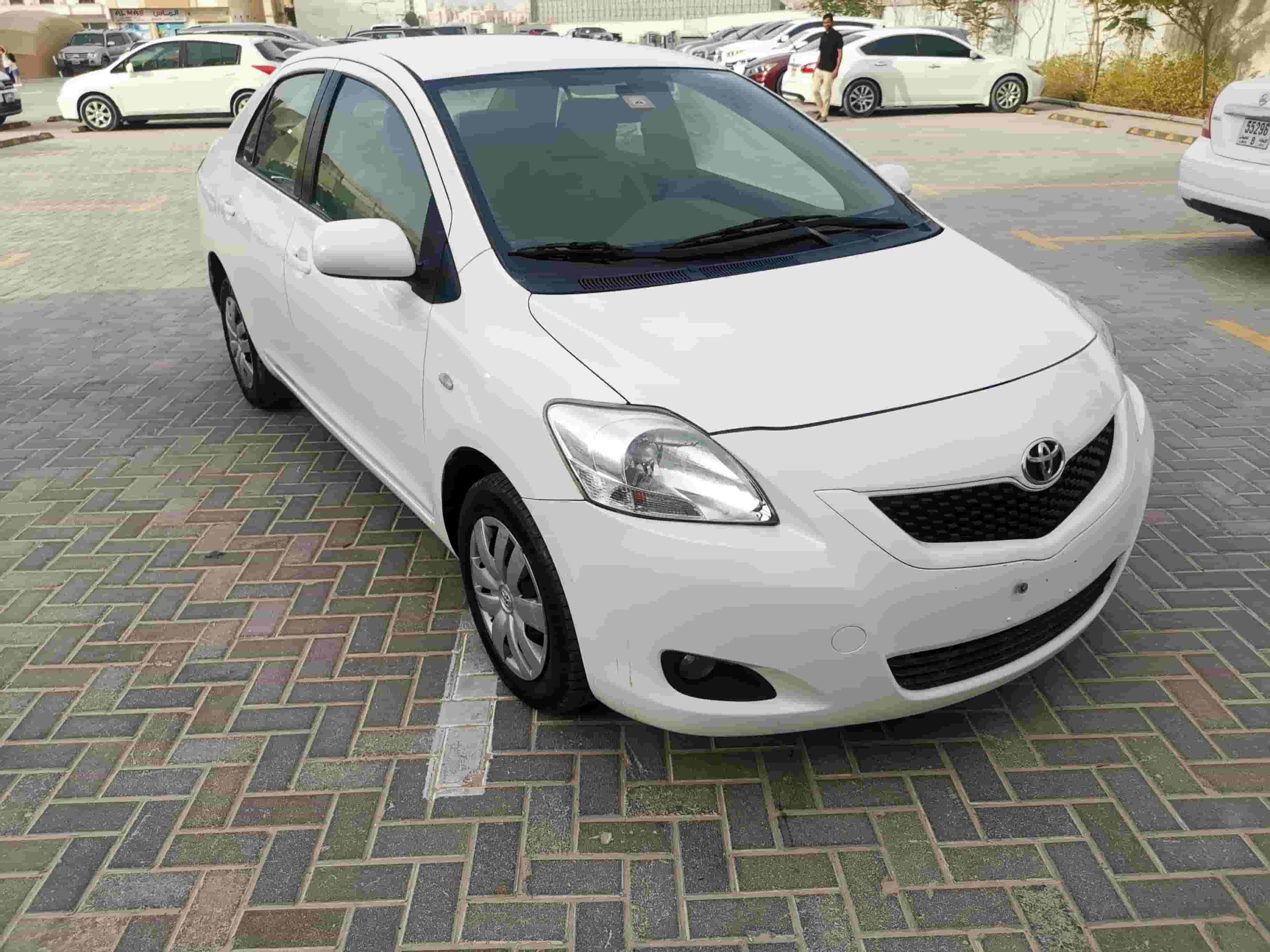 TOYOTA YARIS 2011