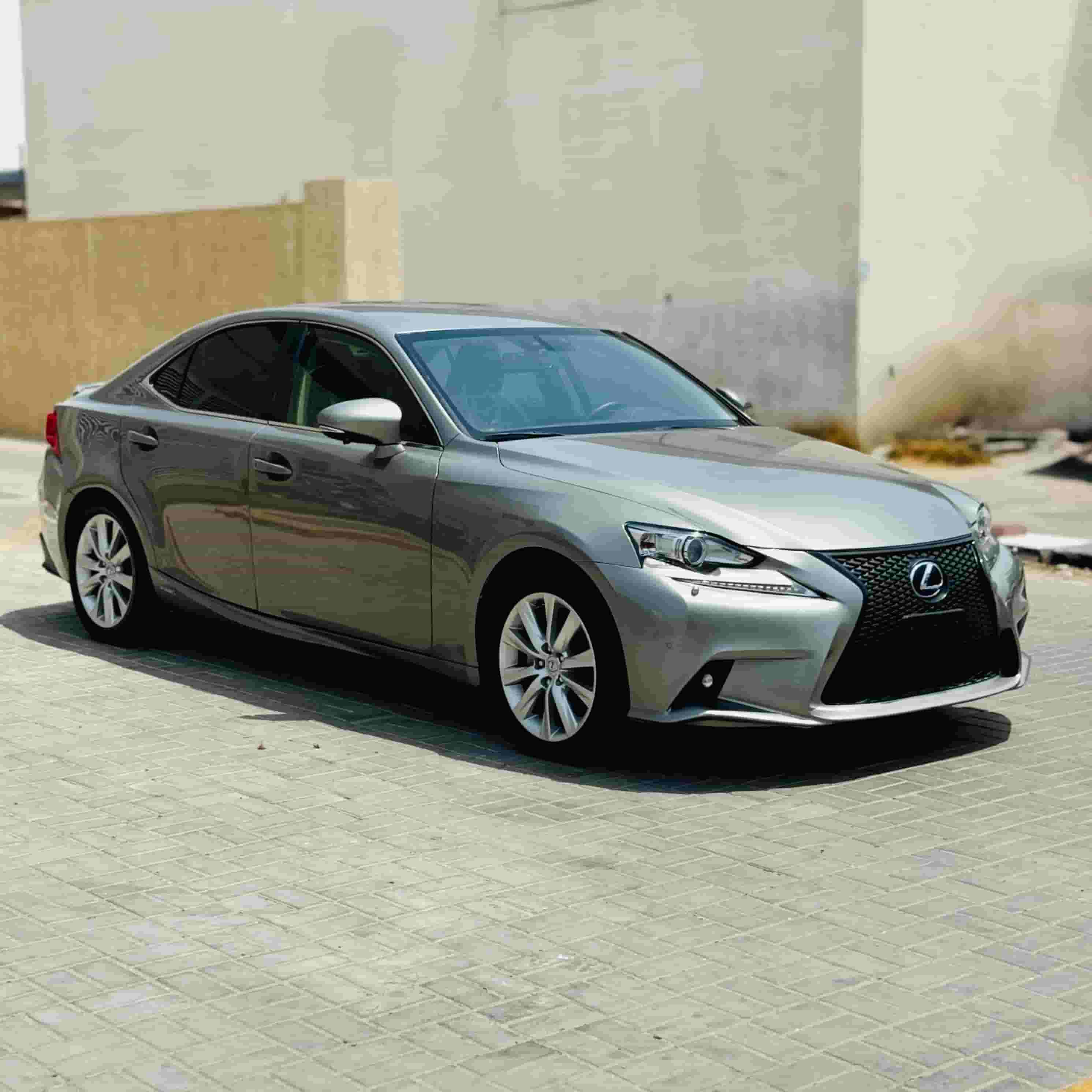 Lexus IS300h model 2014