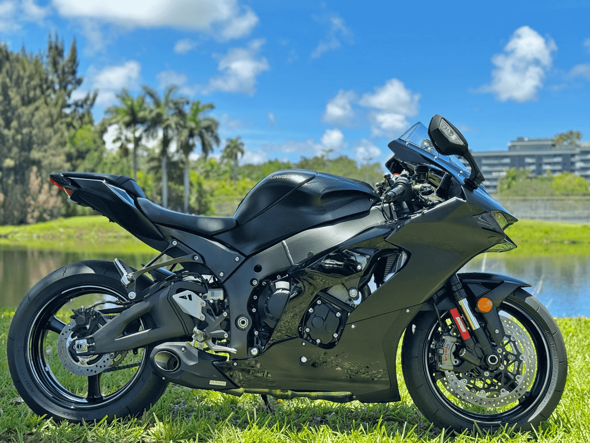 2025 كاواساكي نينجا ZX-10R ABS