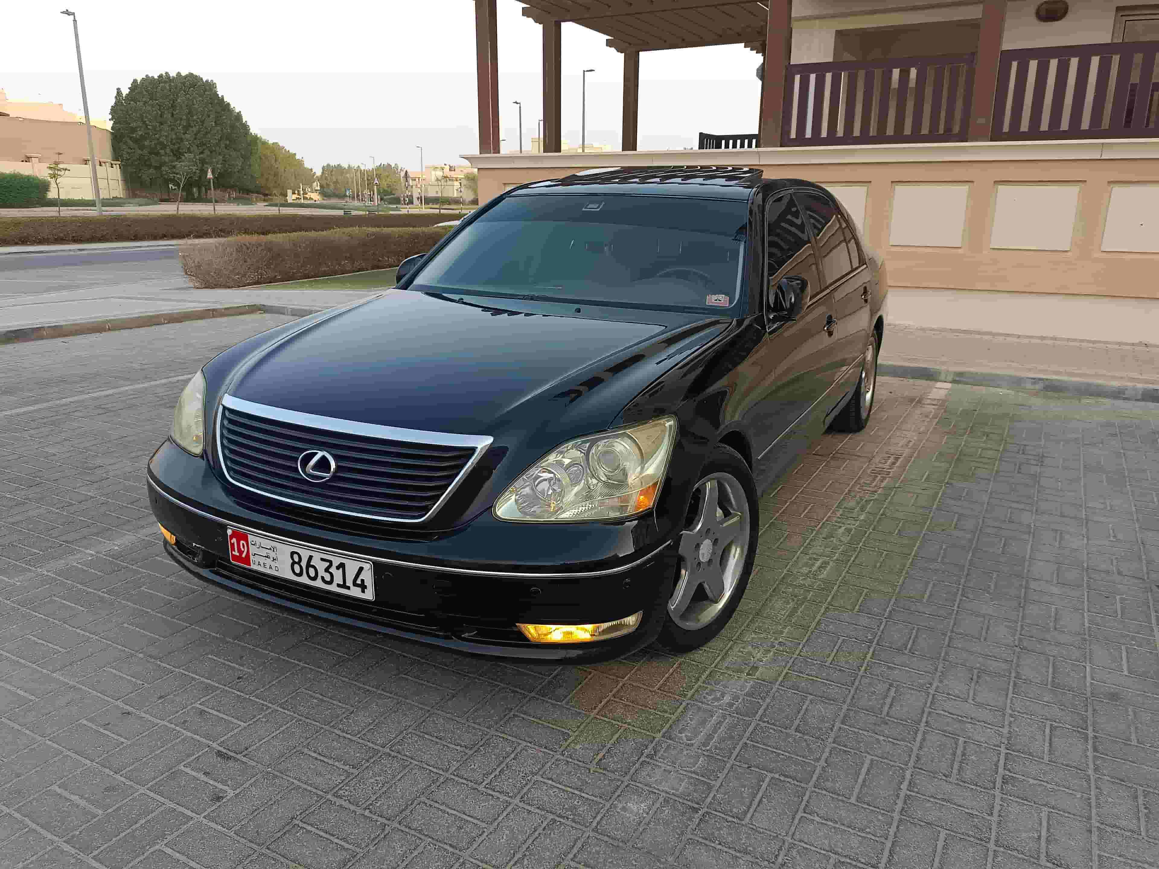 لكزس LS430 موديل 2004
