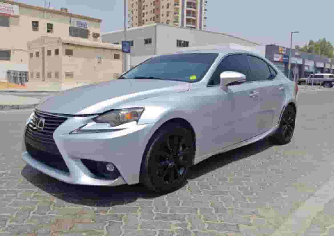 Lexus IS 2016