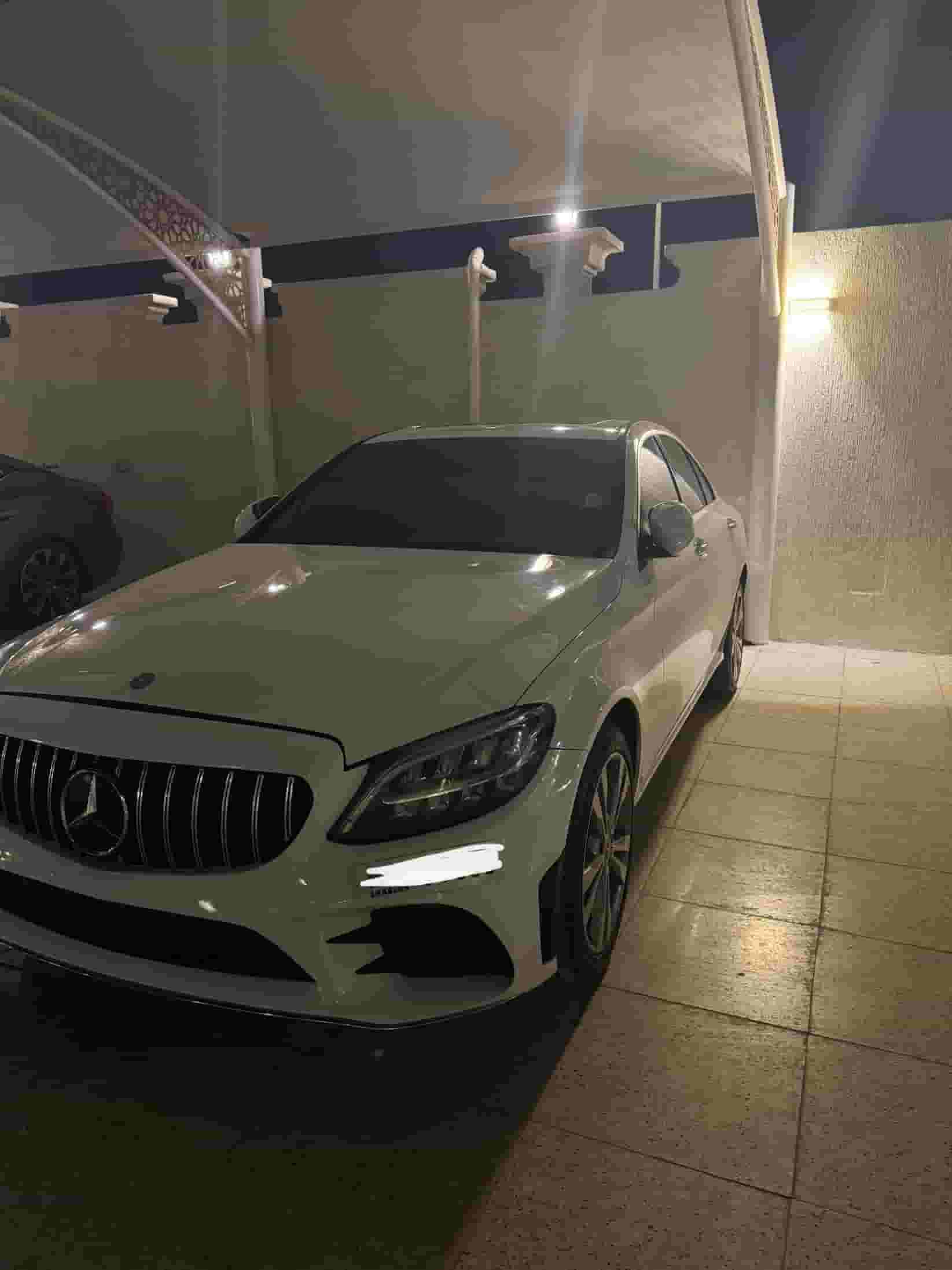 مرسيدس c300 موديل 2019