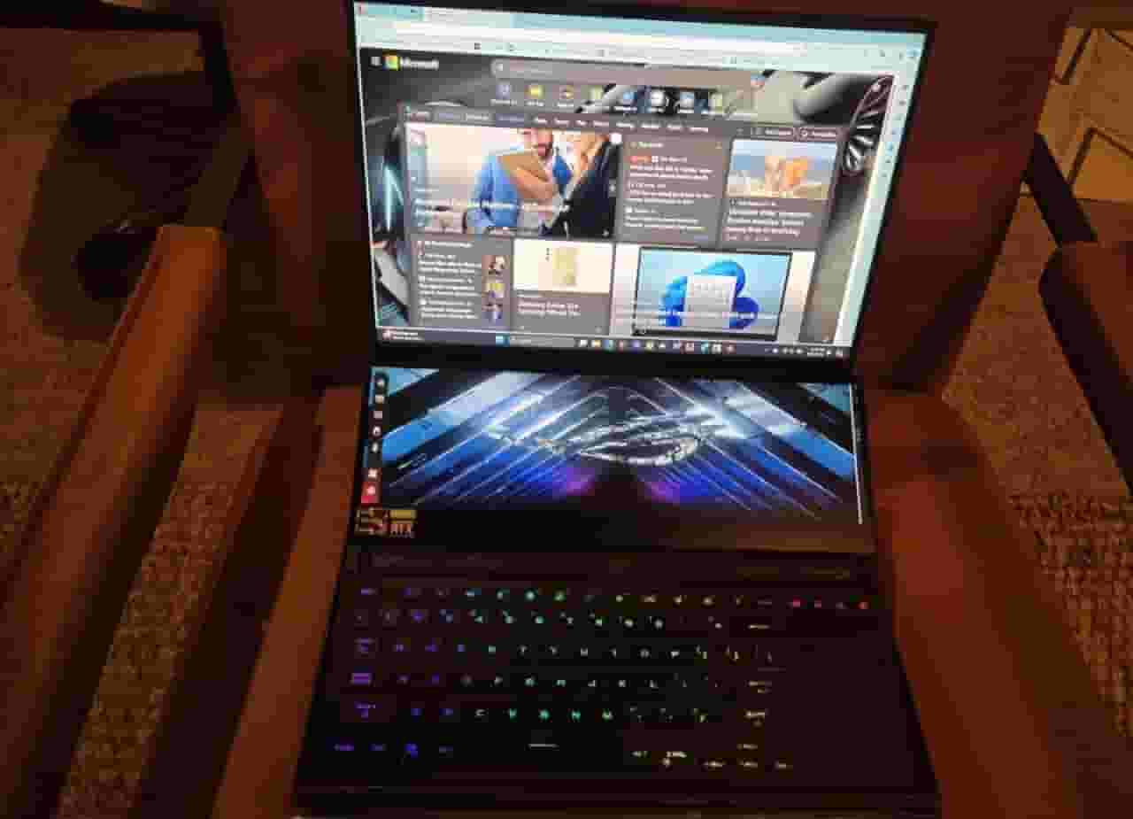  Asus ROG Zephyrus Duo 16 inch laptop 