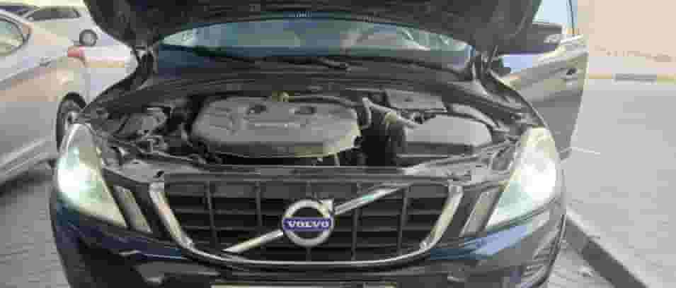 للبيع فولفو XC60 T5 موديل 2013