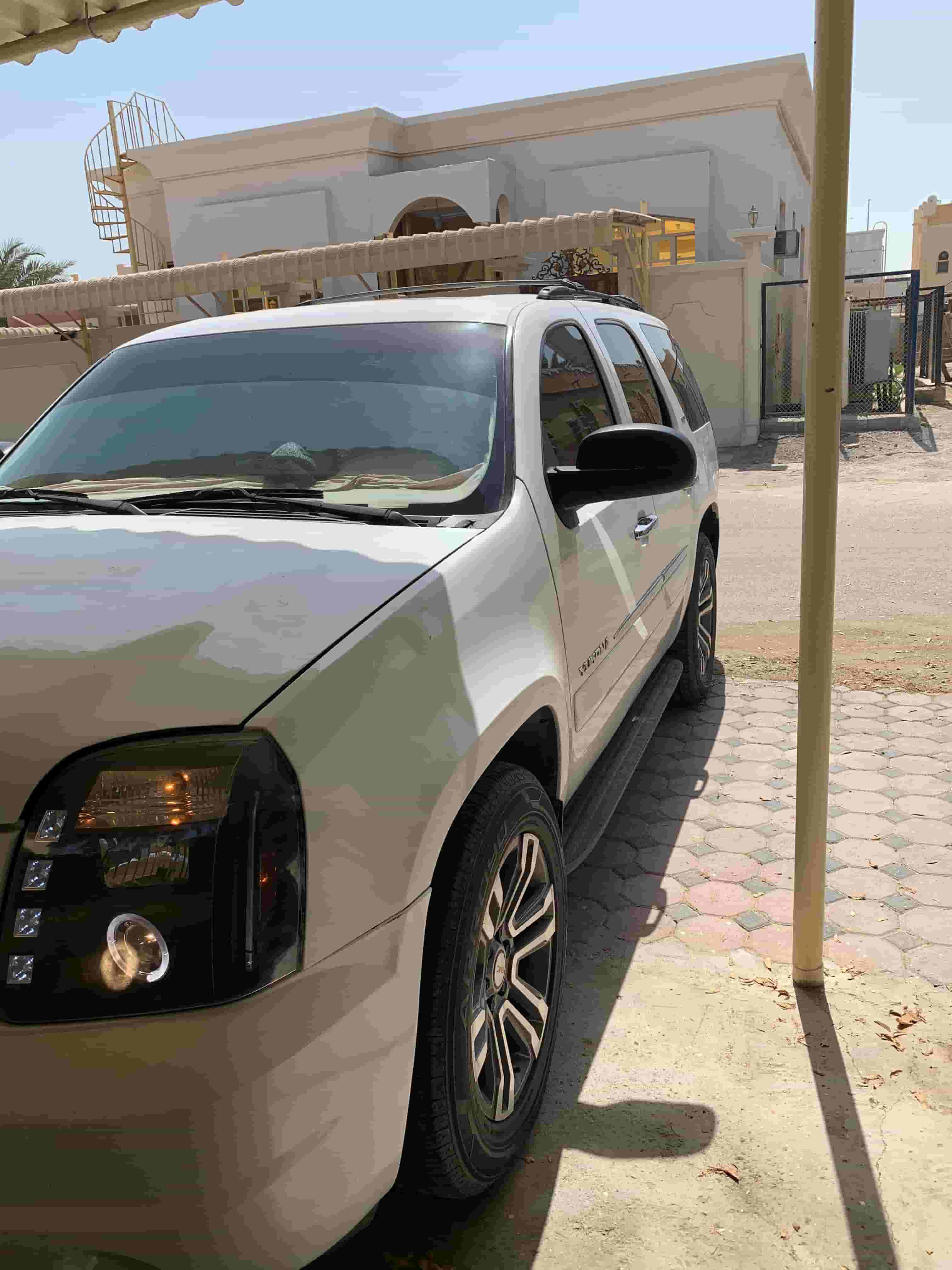 للبيع سياره جي ام سي يوكن 2009
