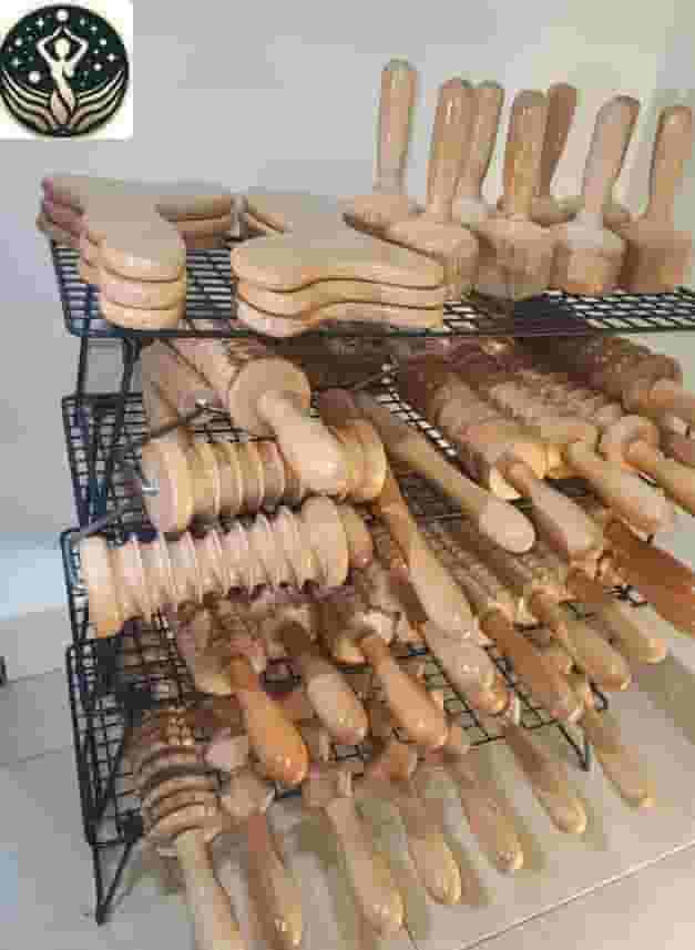 المانيكير والباديكير.