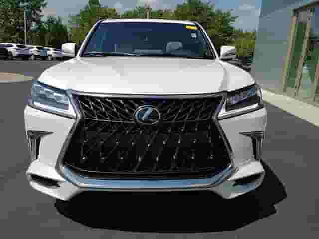 2020 Lexus LX 570 model 2020