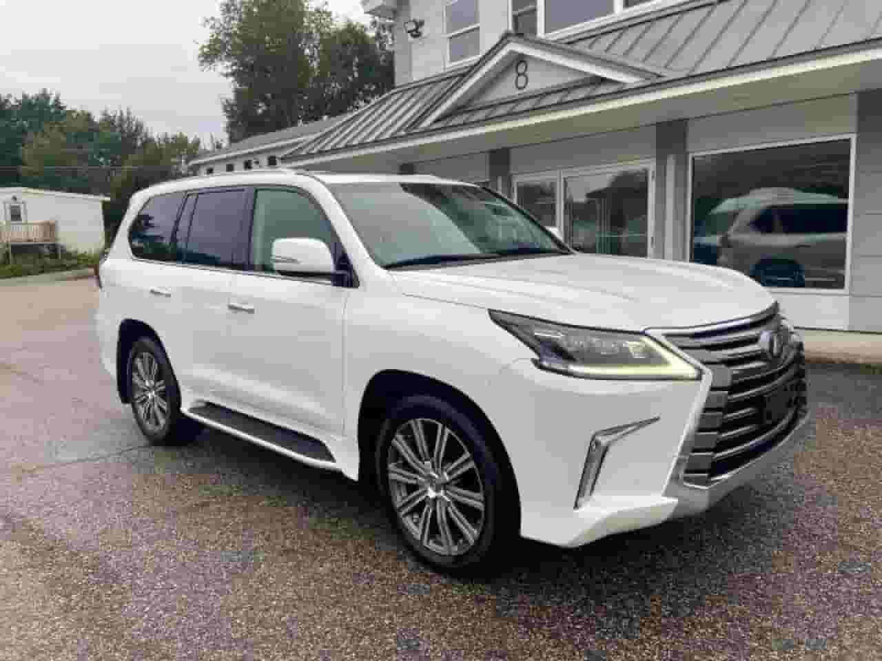  Lexus LX 2016