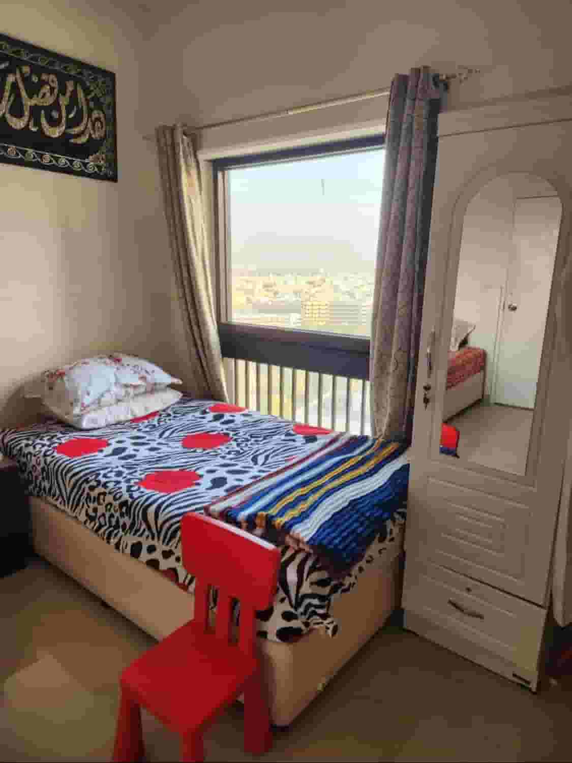 Female Sharing Room For Rent
