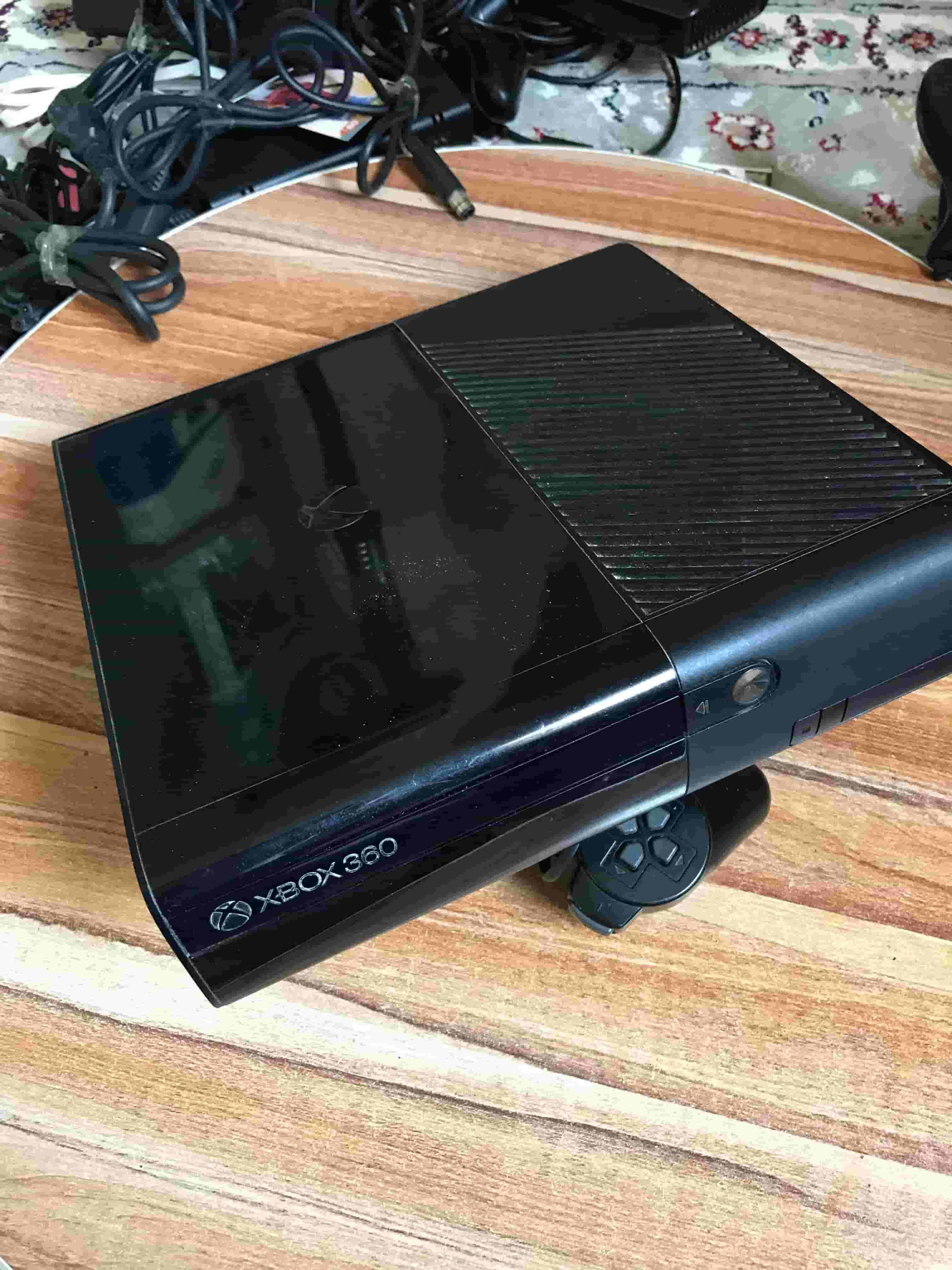 اكس بوكس 360 وبلاي ستيشن 4&2 