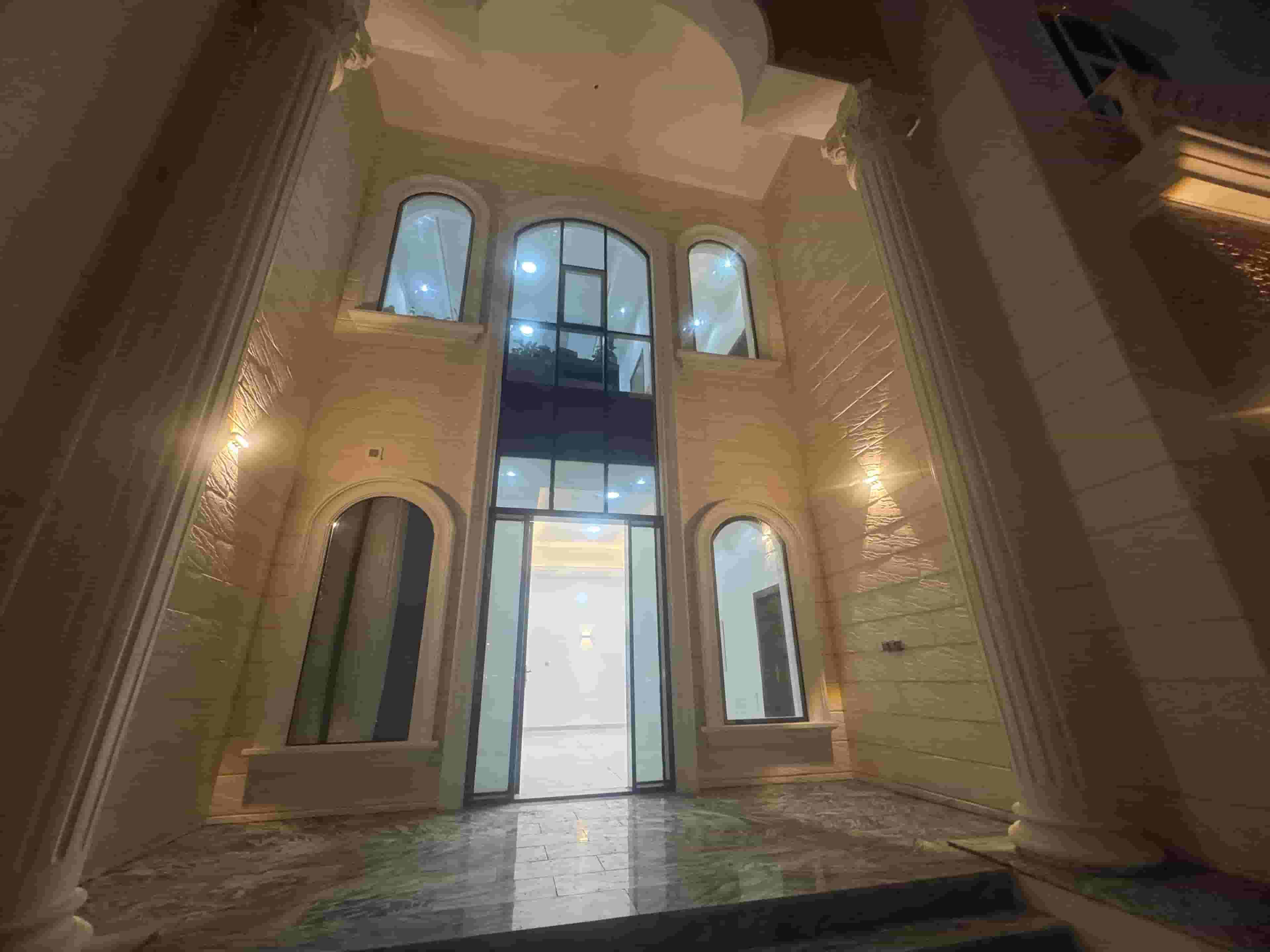 للايجار شقة اول ساكن غرفتين وصالة بمدينة الرياض