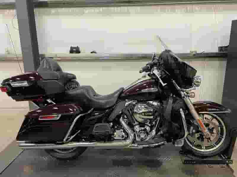Harley-Davidson FLHTCU 2014 