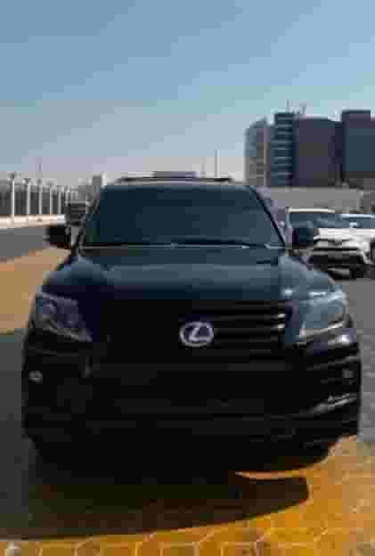 للبيع لكزس 5.7 lx 570 2010
