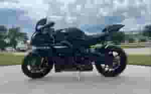 Yamaha R1 model 2024