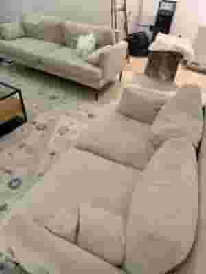 شراء الأثاث المستعمل وتصويره