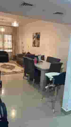 للبيع شقة في امارة الشارقه منطقه التعاون